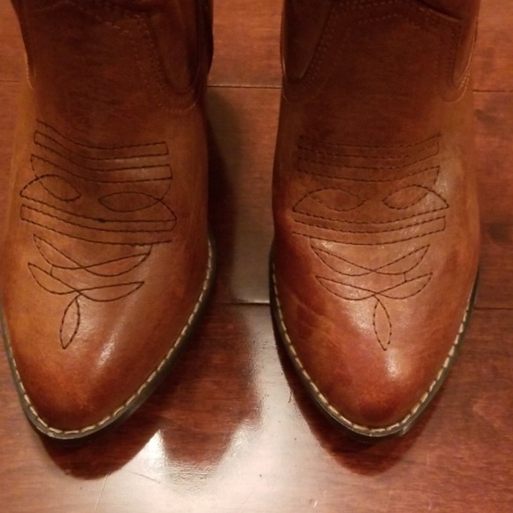 Coconuts by Matisse Shoes New Coconuts Austin Embroidered Cowboy